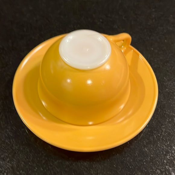 (1) Hazel Atlas Ovide Gold (Butterscotch) Platonite Glass - Cup and Saucer - Picture 2 of 6